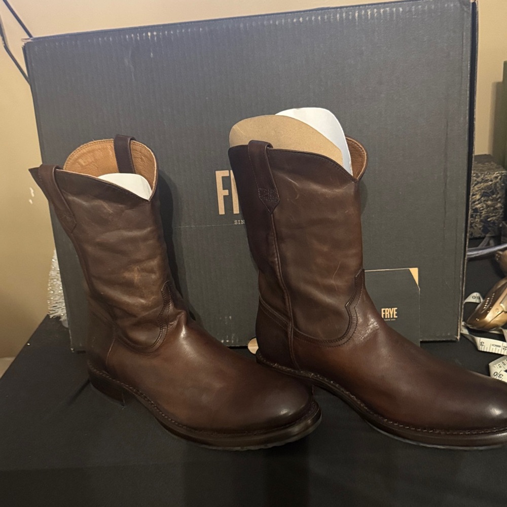 Frye Mens sz 11 Dark Brown Leather  ROPER Boots NWT - Picture 2 of 10